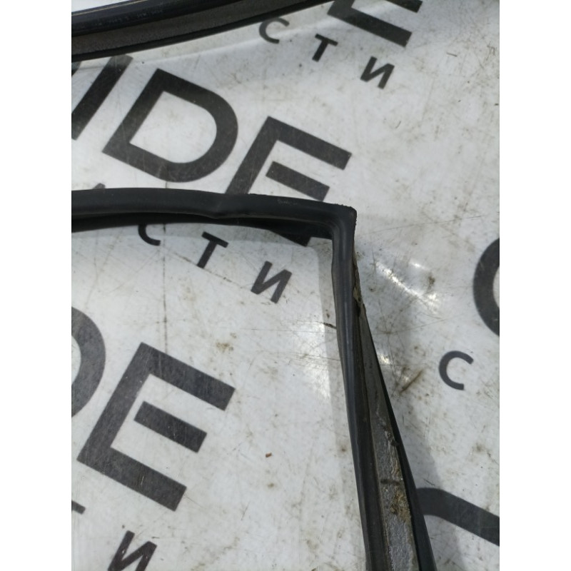 Уплотнитель (кузов и элементы) Mercedes-Benz GL X164 2012 4.6 a1646904898