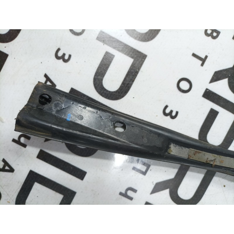 Уплотнитель (кузов и элементы) Mercedes-Benz GL X164 2012 4.6 a1646904798