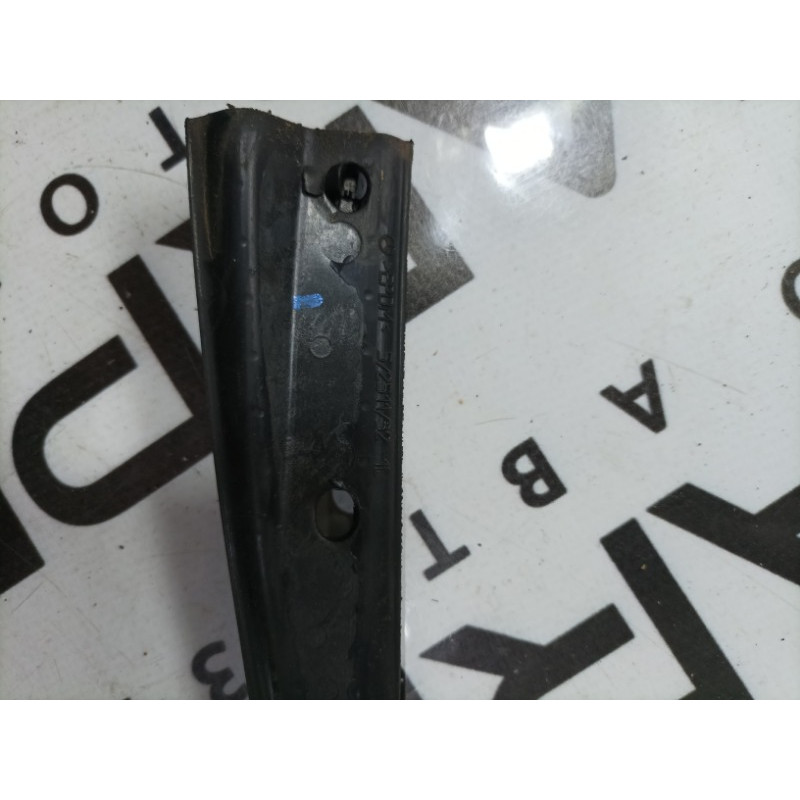 Уплотнитель (кузов и элементы) Mercedes-Benz GL X164 2012 4.6 a1646904798