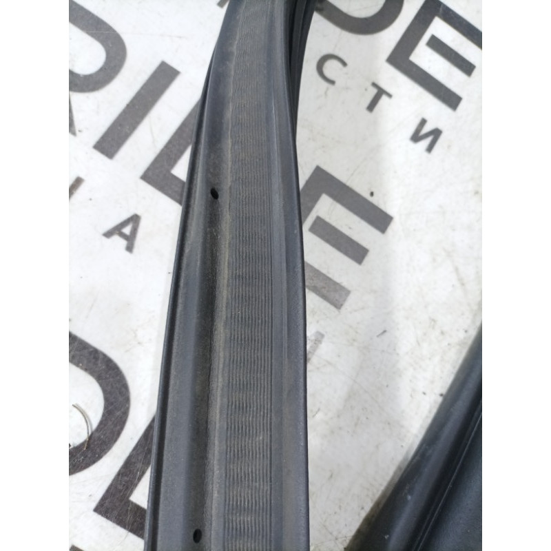 Уплотнитель проема багажника (кузов и элементы) FORD Focus MK3 2015 2.0 BM5Z5443720B