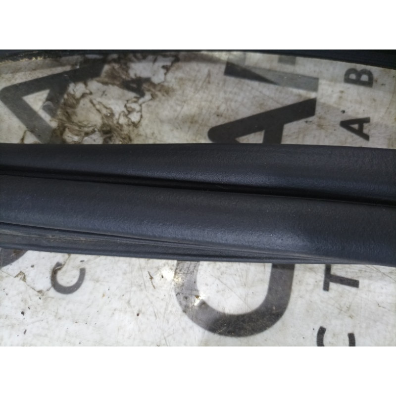 Уплотнитель проема багажника (кузов и элементы) FORD Focus MK3 2015 2.0 BM5Z5443720B