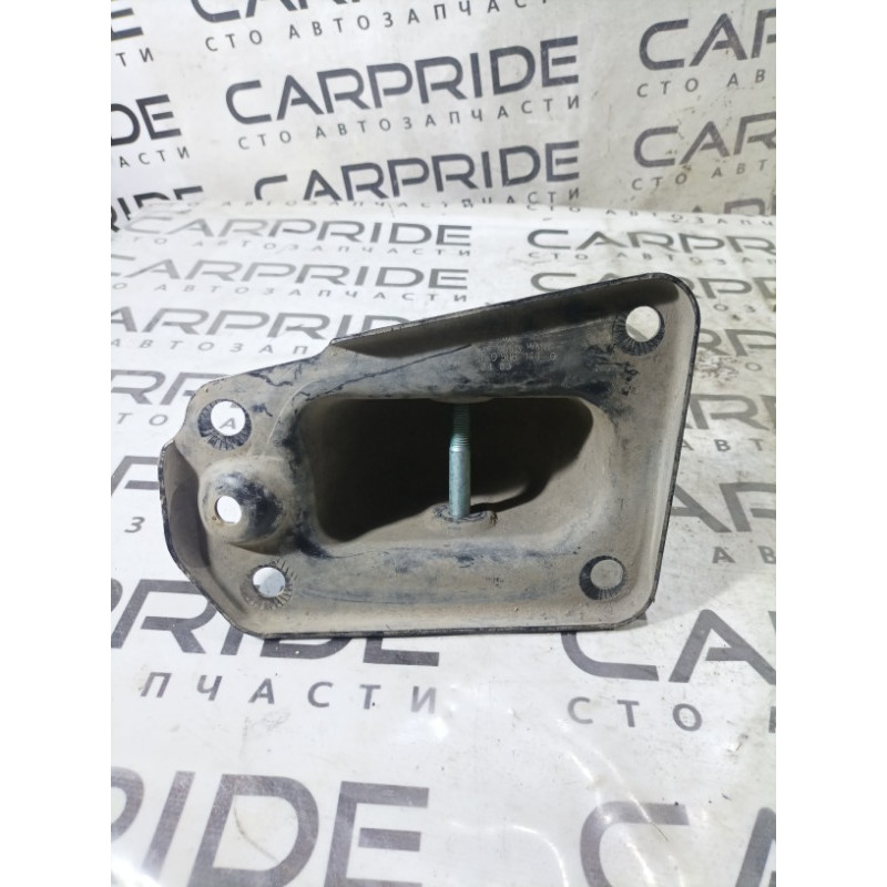 Кронштейн рычага подвески (подвеска) Volkswagen Golf 1K 2004 2.0 BKD 1k0505130g