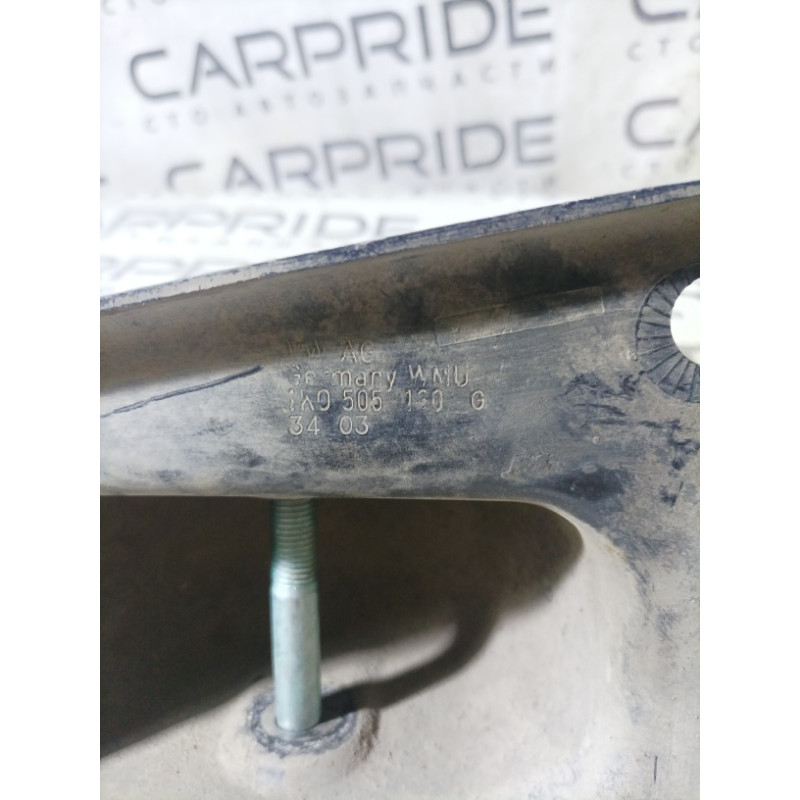 Кронштейн рычага подвески (подвеска) Volkswagen Golf 1K 2004 2.0 BKD 1k0505130g