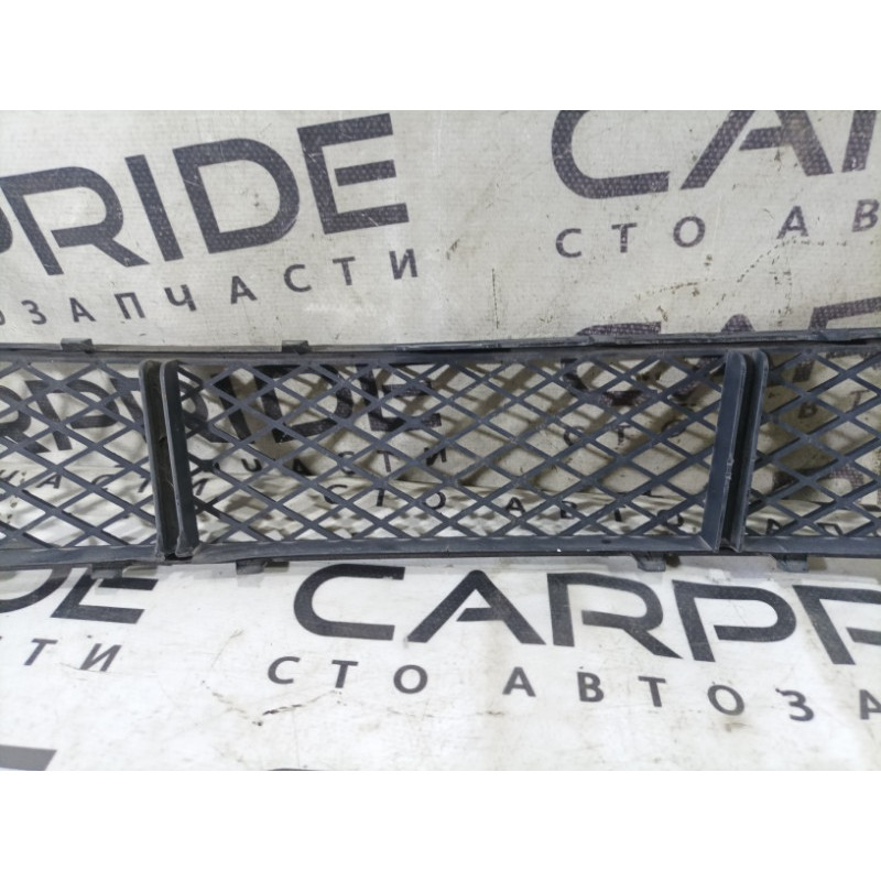 Решетка бампера (кузов и элементы) BMW 5-series F10 2011 3.0 N55B30 51117285950