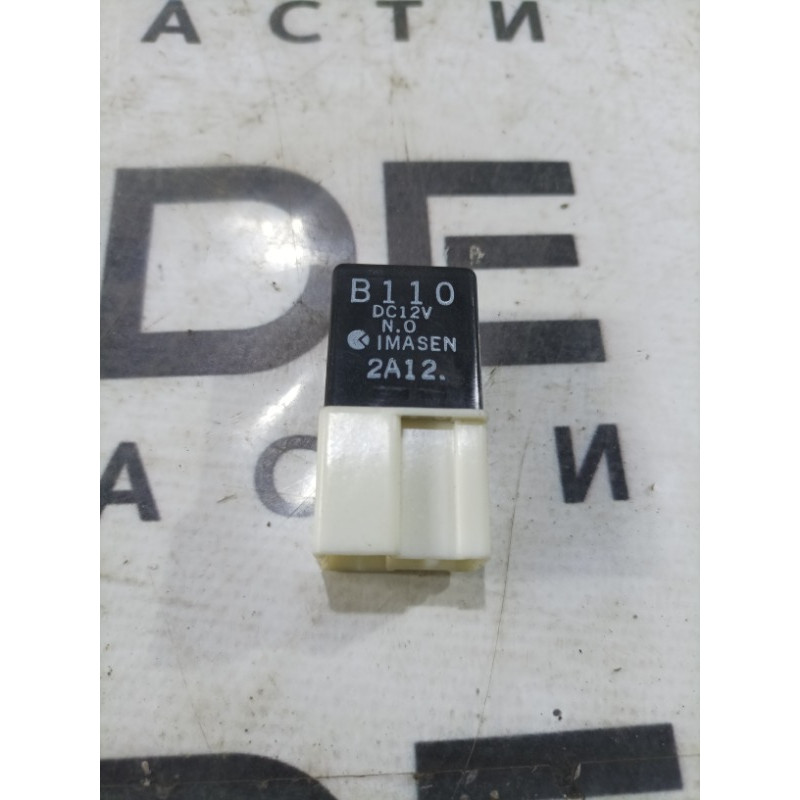 Реле (электрика) Mazda MPV 2 B110