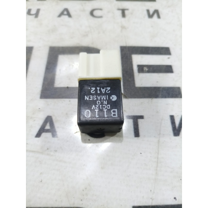 Реле (электрика) Mazda MPV 2 B110