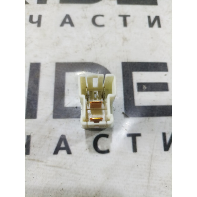 Реле (электрика) Mazda MPV 2 B110
