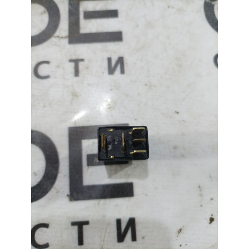 Реле (електрика) Audi A6 C6 8z0951253