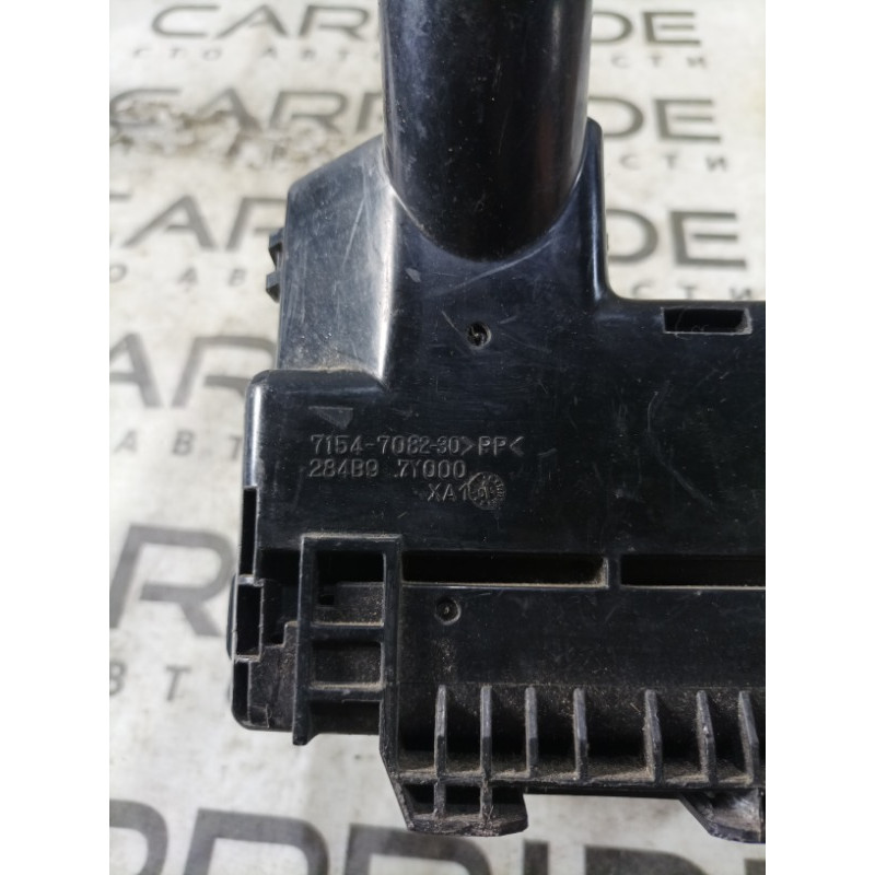 Корпус блока предохранителей (кузов и элементы) Nissan Maxima A34 284b97y000