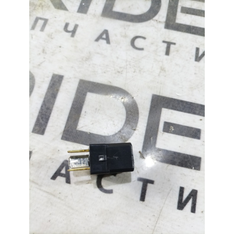 Реле (электрика) Nissan Maxima A34 acm33201m03