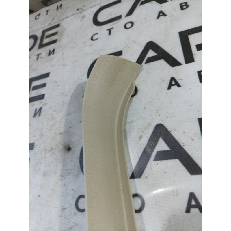 Обшивка стойки нижняя (салон) Volkswagen Passat B7 2014 1.8 561868237a