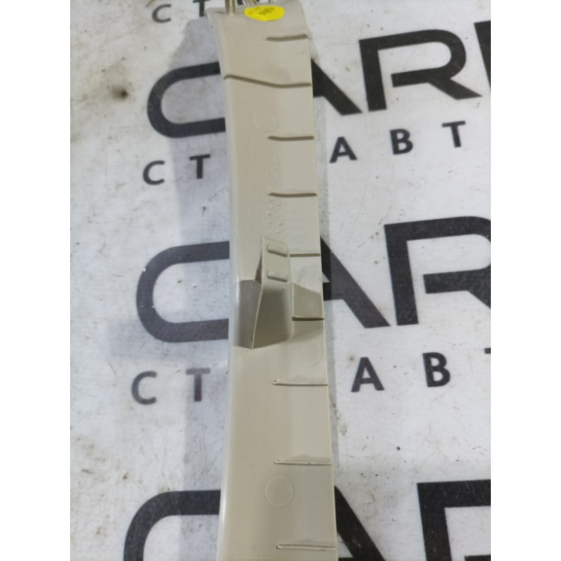 Обшивка стойки нижняя (салон) Volkswagen Passat B7 2014 1.8 561868237a
