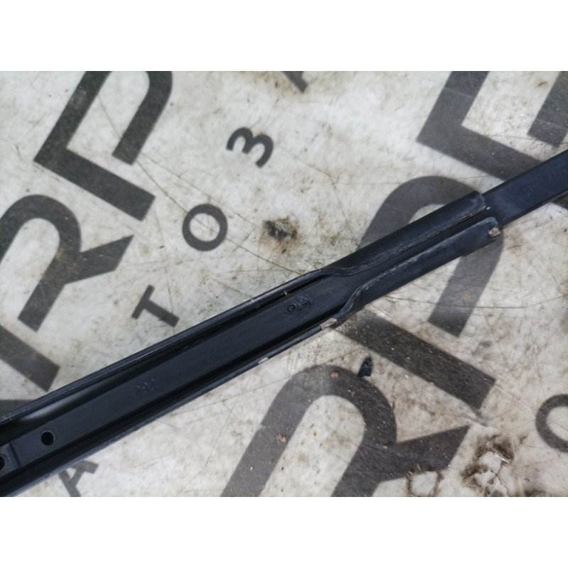 Поводок дворника (кузов и элементы) Dodge Journey SXT 2013 3.6 68087345aa