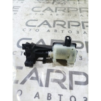 Привід лючка паливного бака