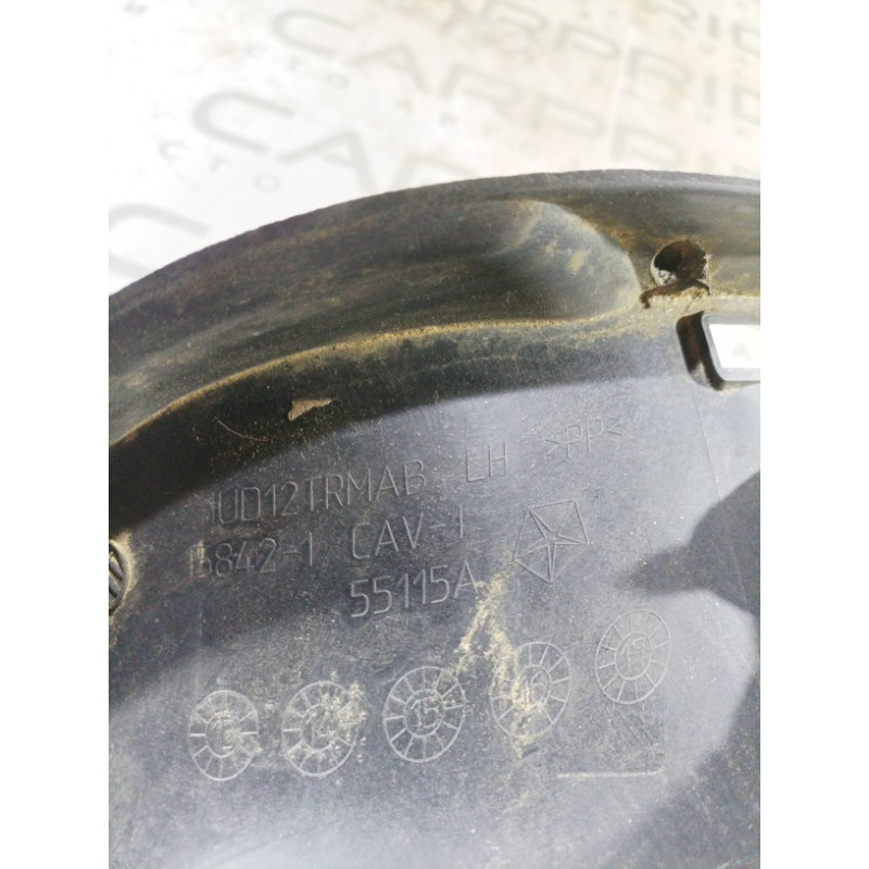 Обшивка крышки багажника (салон) Jeep Cherokee KL