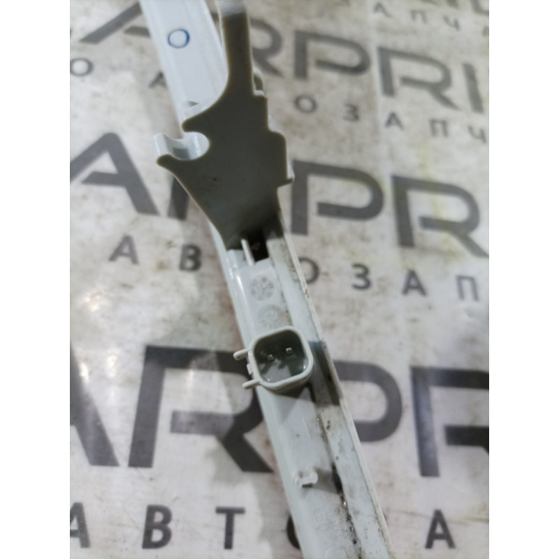 Повторитель стоп сигнала (оптика) Jeep Cherokee KL 68102902a