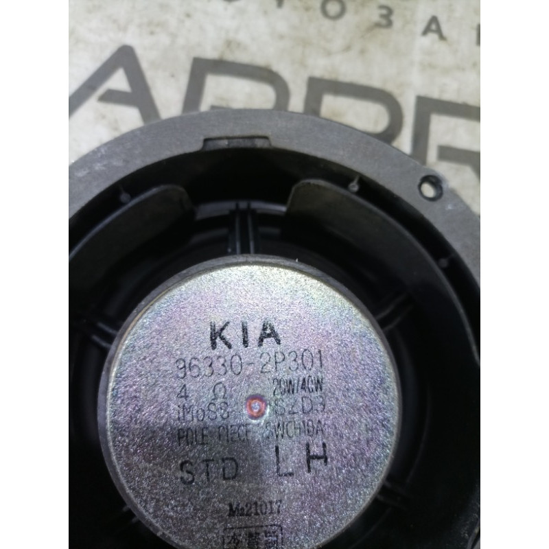 Динамик (электрика) KIA Sorento UM 2013 2.4 963302p301