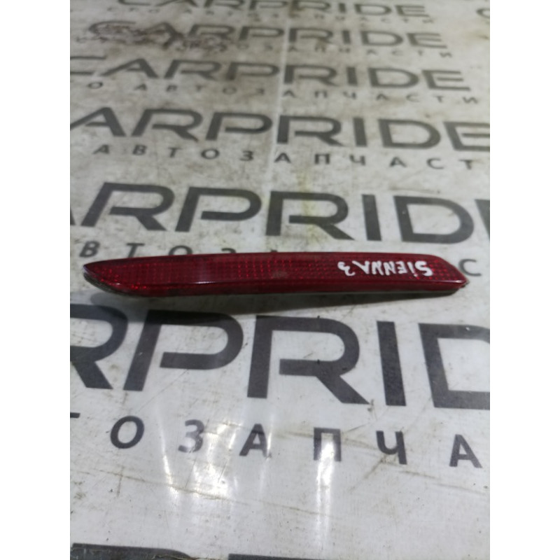 Катафот бампера (кузов и элементы) Toyota Sienna 3