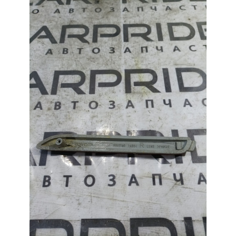 Катафот бампера (кузов и элементы) Toyota Sienna 3