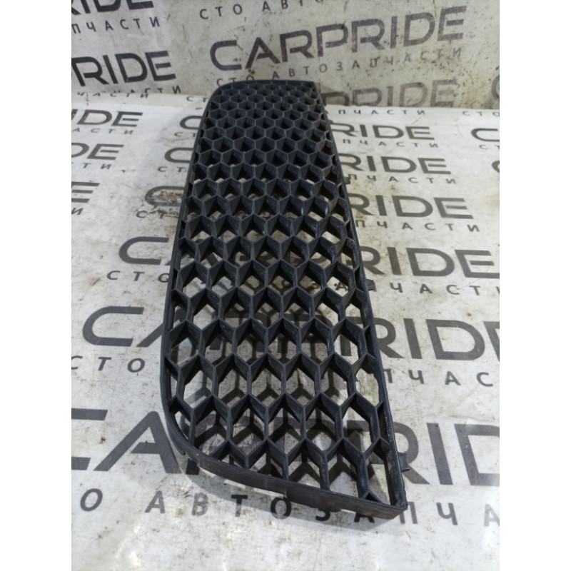 Решетка бампера (кузов и элементы) Volkswagen Golf 1K 2.5