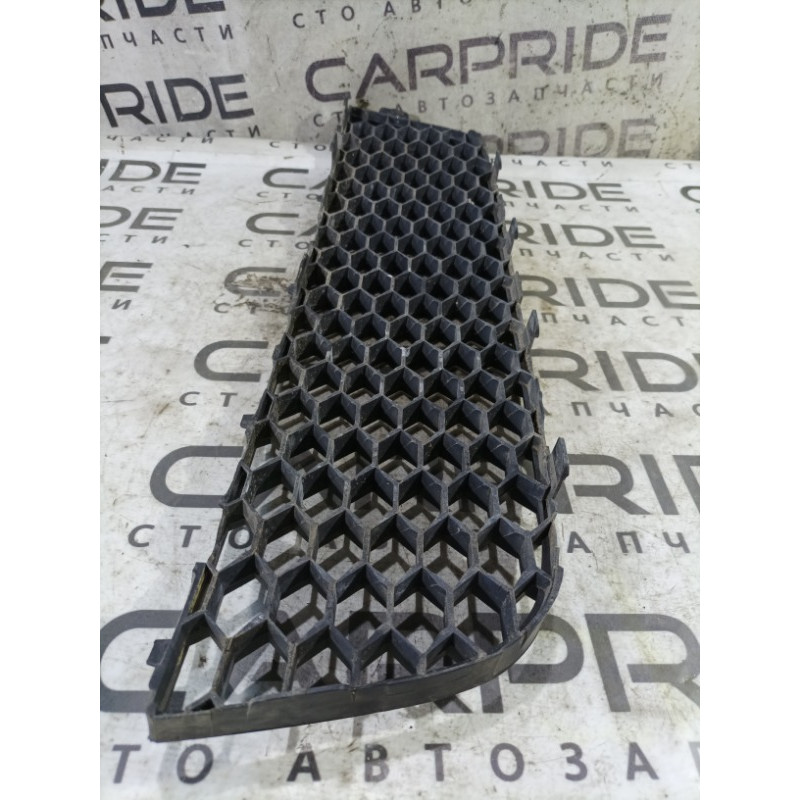 Решетка бампера (кузов и элементы) Volkswagen Golf 1K 2.5