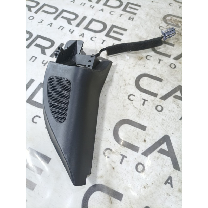 Молдинг двери (уголок) внутренний (кузов и элементы) Volkswagen Golf 1K 2.5 1k0837993b