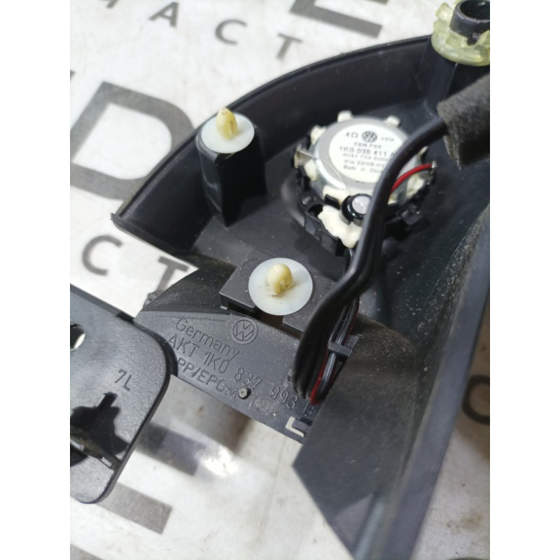 Молдинг двери (уголок) внутренний (кузов и элементы) Volkswagen Golf 1K 2.5 1k0837993b