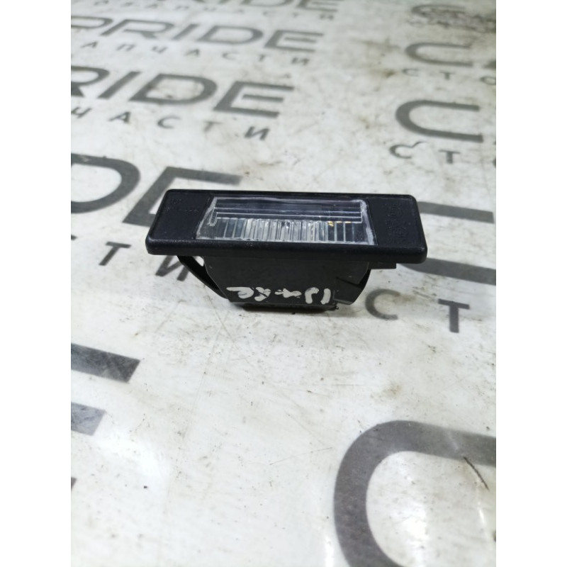 Плафон подсветки номера (оптика) Nissan Juke F15 2011 1.6