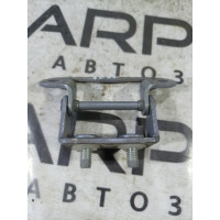 Петля багажника