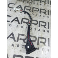 Кнопка открывания крышки багажника