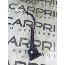 Кнопка открывания крышки багажника