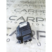 Привод заслонки отопителя