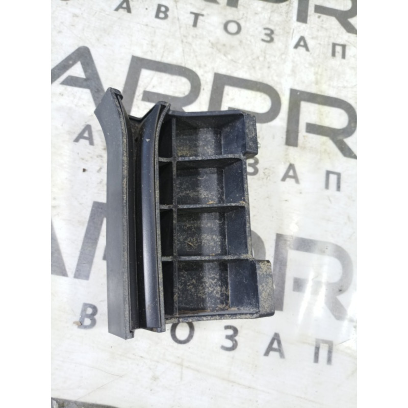 Направляющая стекла двери (кузов и элементы) Hyundai Sonata LF 82560C1000