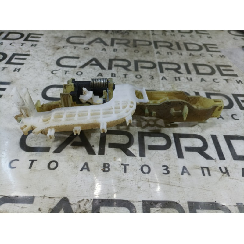 Кронштейн ручки двери (кузов и элементы) Hyundai Sonata LF 9192103101