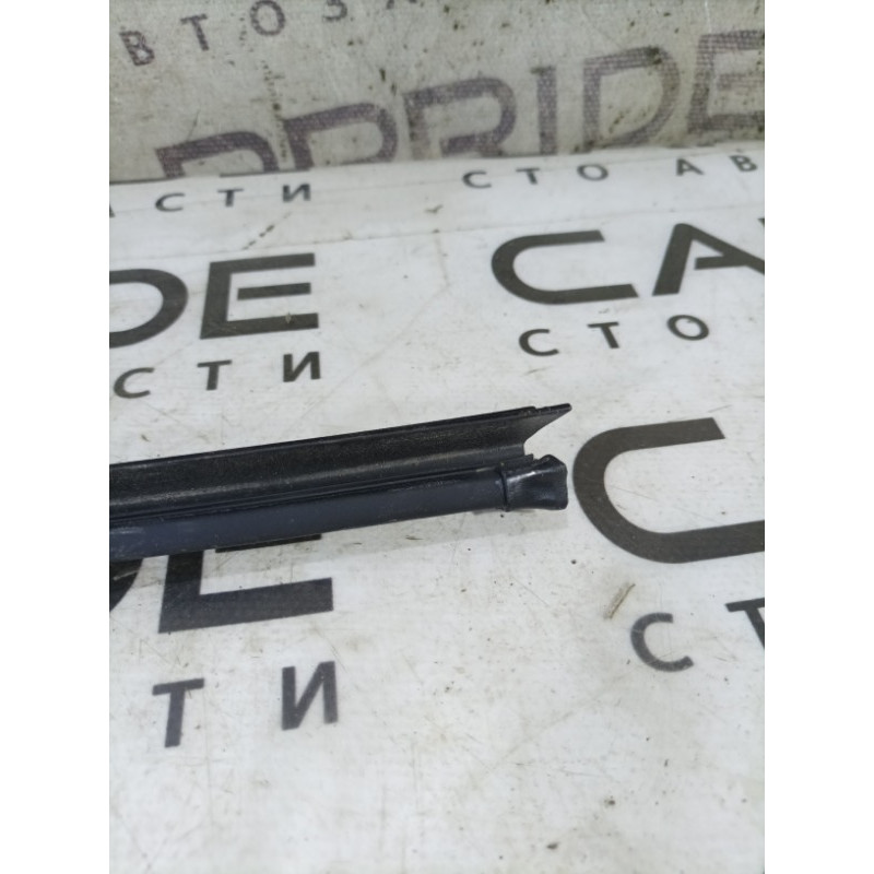 Молдинг стекла внутренний (наружные элементы кузова) Hyundai Sonata LF 82241C1000