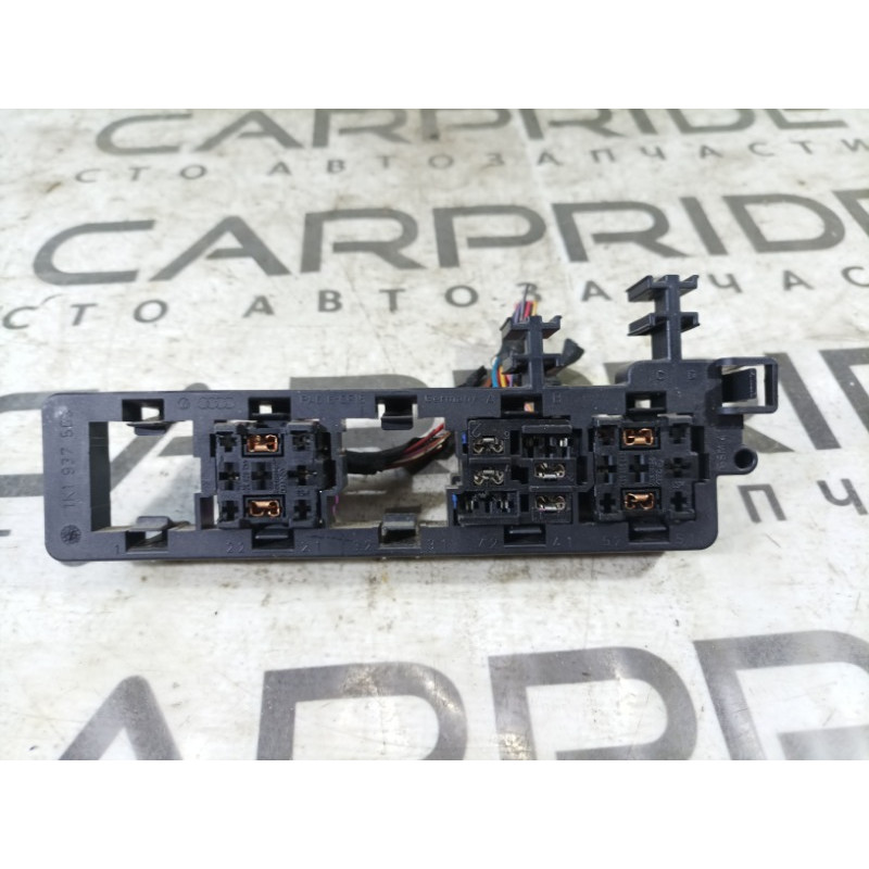 Блок реле (электрика) Volkswagen Golf 1K 2.5 1k1937503