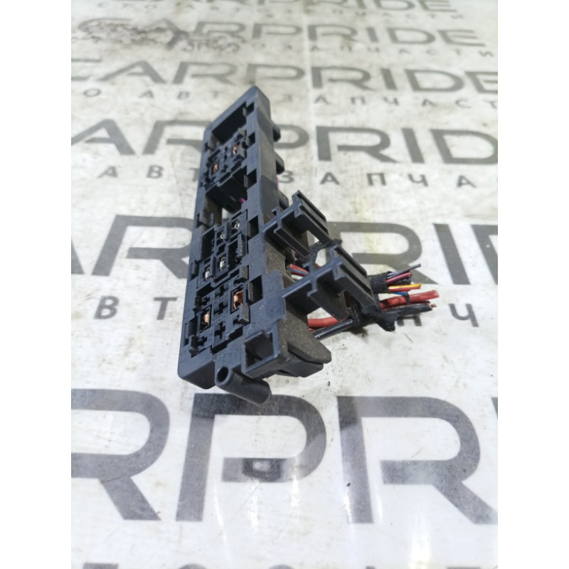 Блок реле (электрика) Volkswagen Golf 1K 2.5 1k1937503
