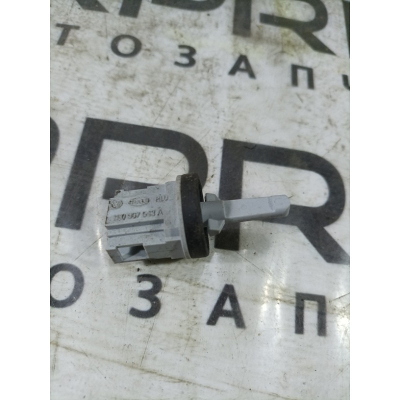 Датчик температуры (электрика / датчики) Volkswagen Golf 1K 2.5 1K0907543A