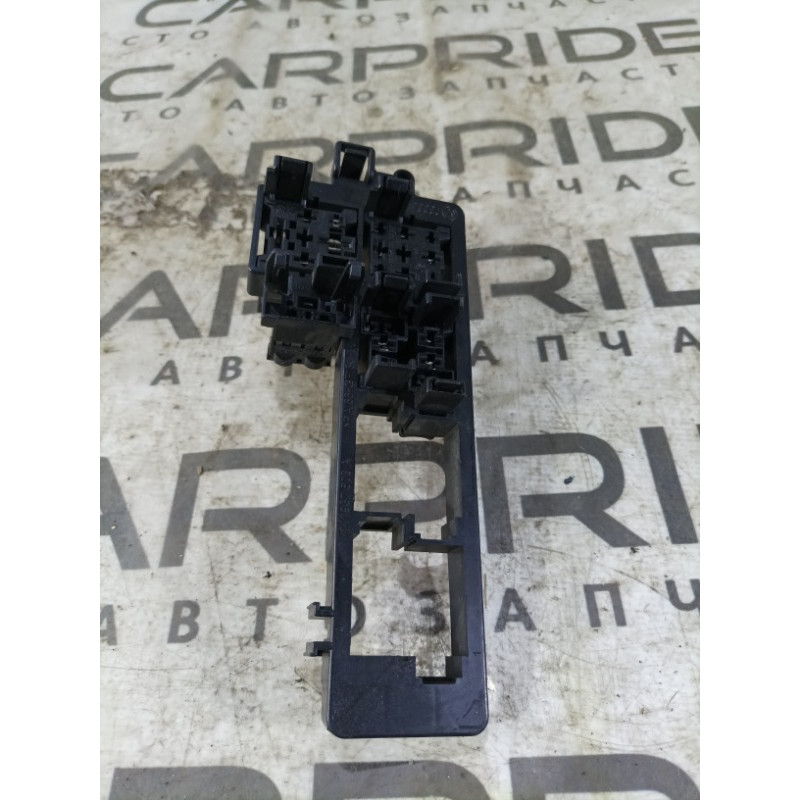 Блок реле (электрика) Volkswagen Passat B7 1k1937503a