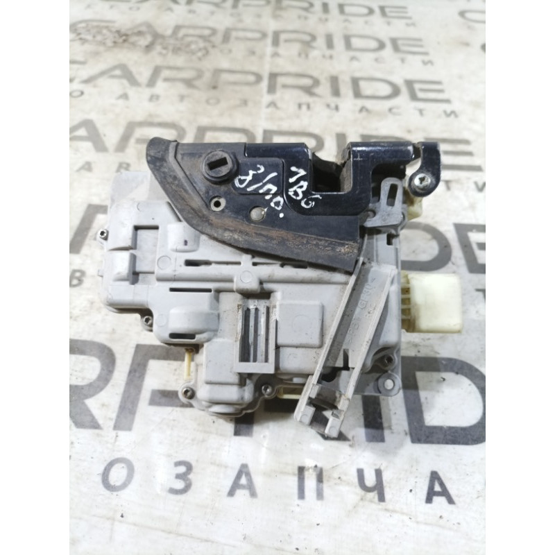 Замок двери (кузов и элементы) Volkswagen Passat B6 2008 2.0 BKP 3c4839016a