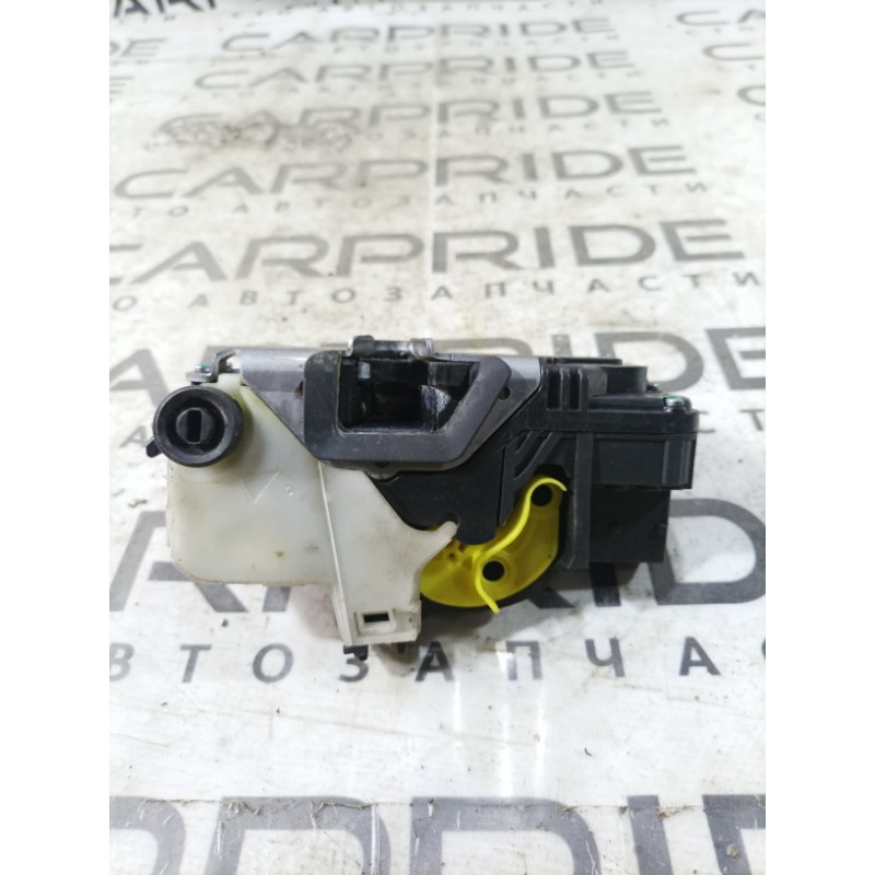 Замок двери (кузов и элементы) Opel Insignia A 2010 2.0 DTH 13503787