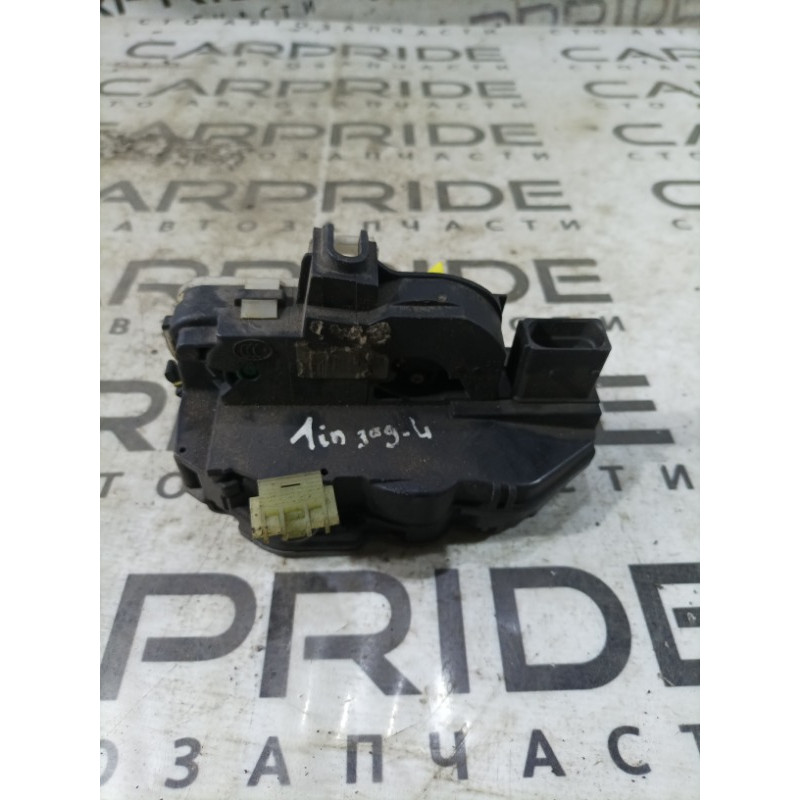 Замок двери (кузов и элементы) Opel Insignia A 2010 2.0 DTH 13503787
