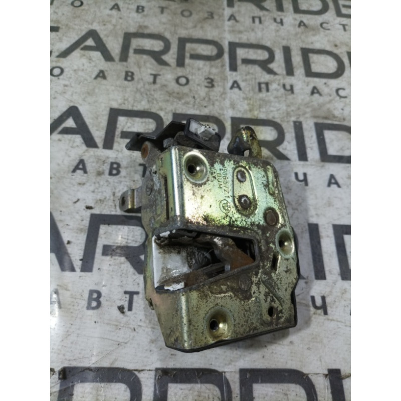 Замок двери (кузов и элементы) BMW 3-series E30 M21d24 51221906572