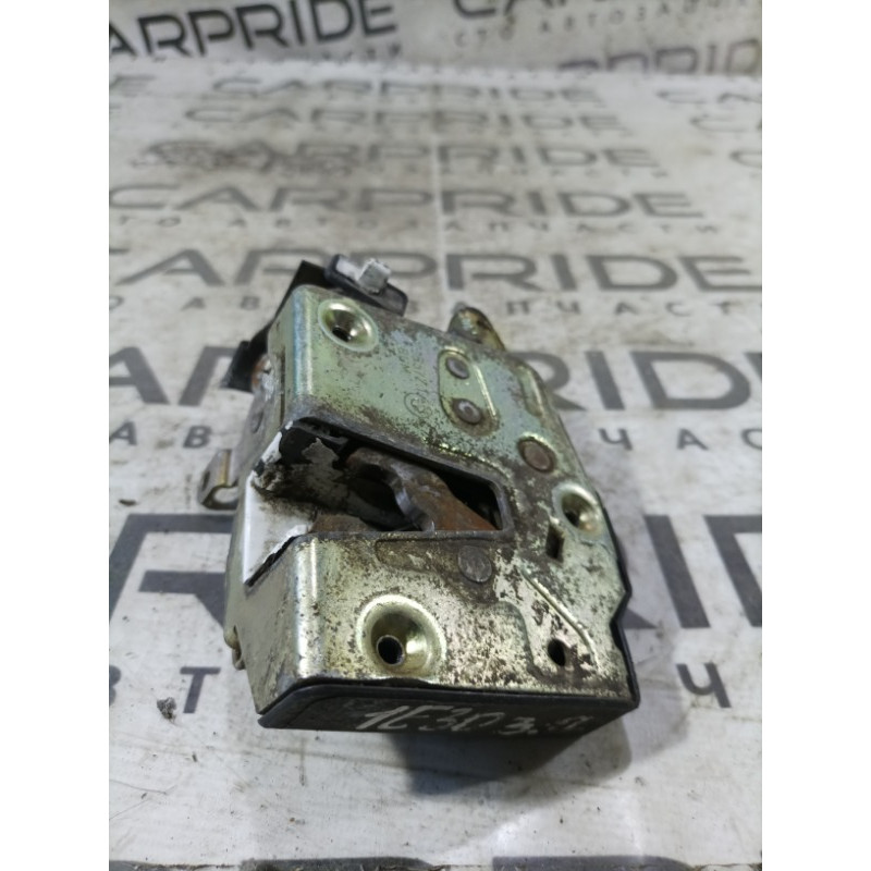 Замок двери (кузов и элементы) BMW 3-series E30 M21d24 51221906572