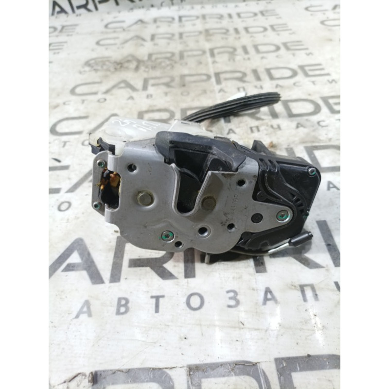 Замок двери (кузов и элементы) Opel Insignia A 2012 2.0 DTH 13503782