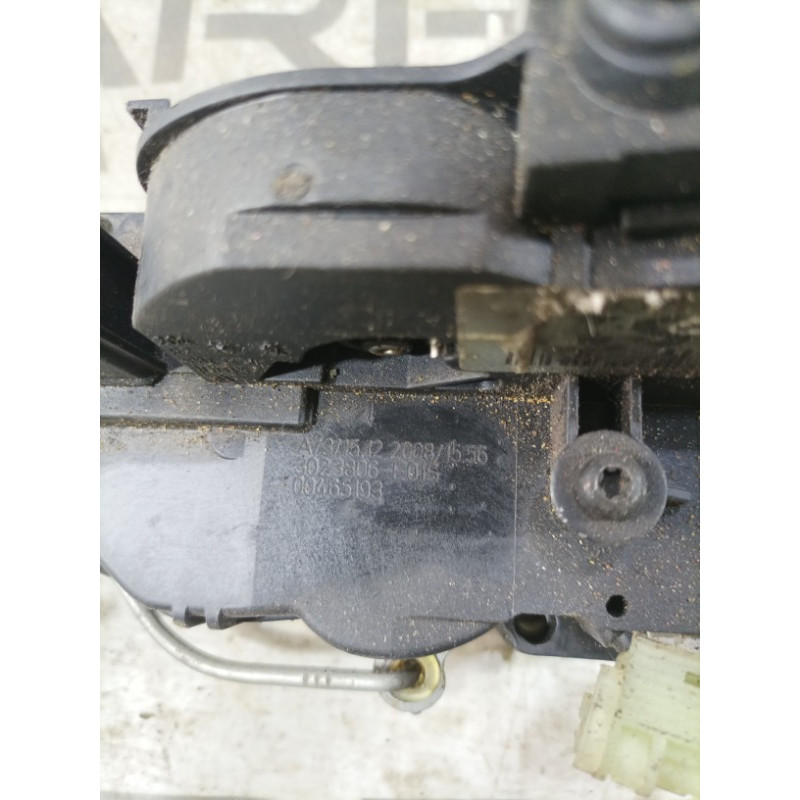 Замок двери (кузов и элементы) Opel Insignia A 2012 2.0 DTH 13503782