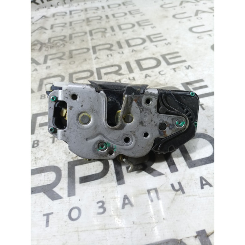 Замок двери (кузов и элементы) Opel Insignia A 2010 2.0 DTH 13503782