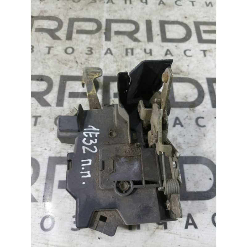 Замок двери (кузов и элементы) BMW 7-series E32 1990 M70b50 51218105782