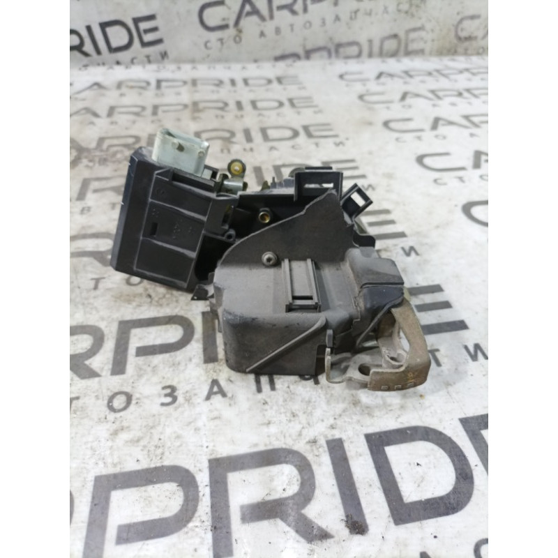 Замок двери (кузов и элементы) BMW 5-series E39 2001 M57d30 8235126