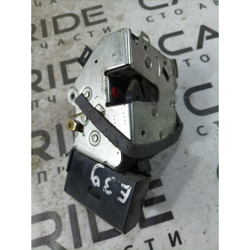 Замок двери (кузов и элементы) BMW 5-series E39 8166245